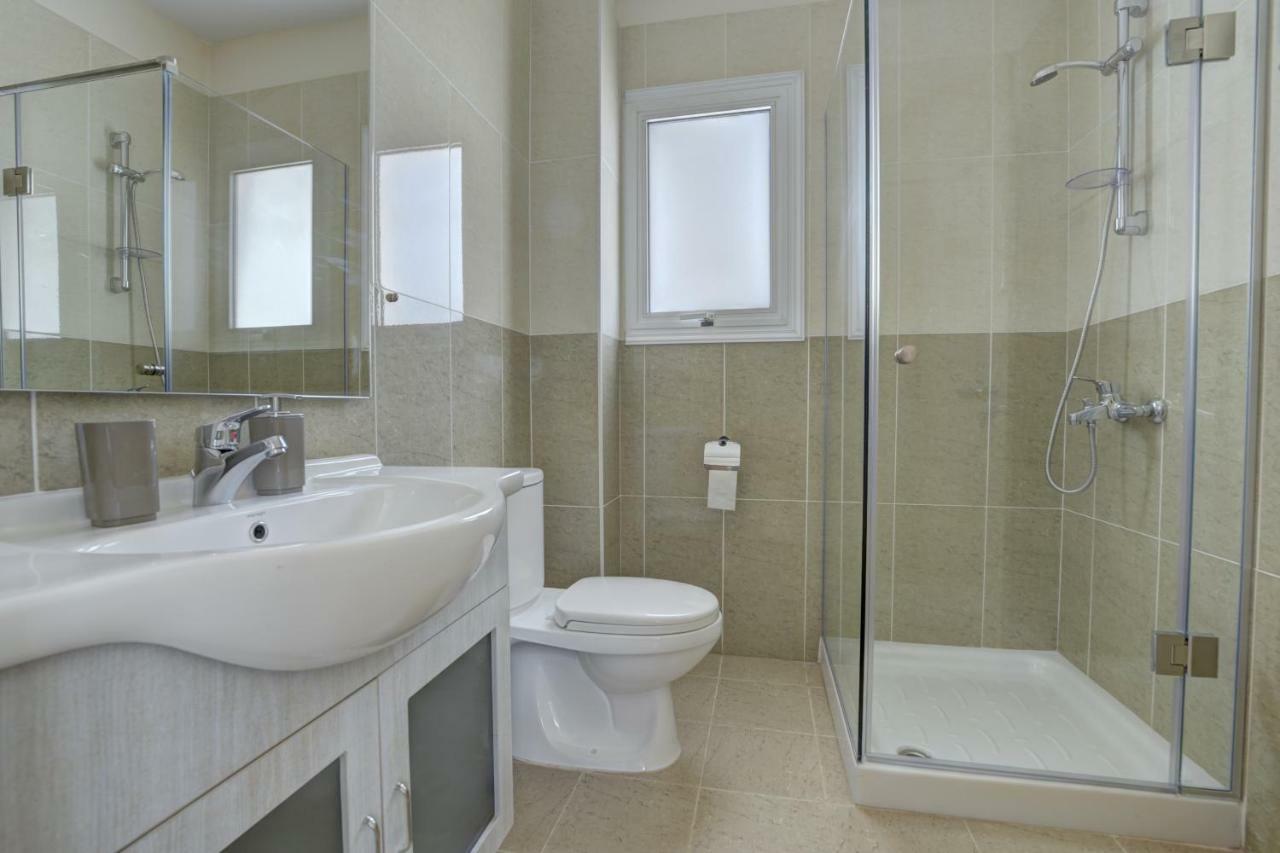 Villa Nissi Gold *